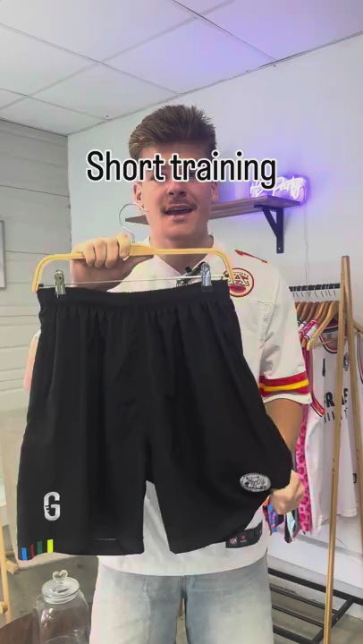 Training shorts with zipped pockets - Customization | Price displayed for >10 units